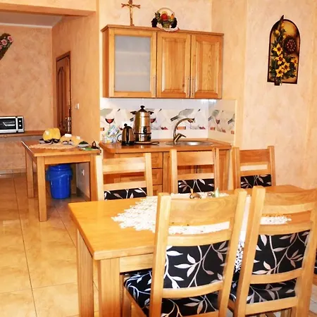 Biesiada Πανσιόν 3*